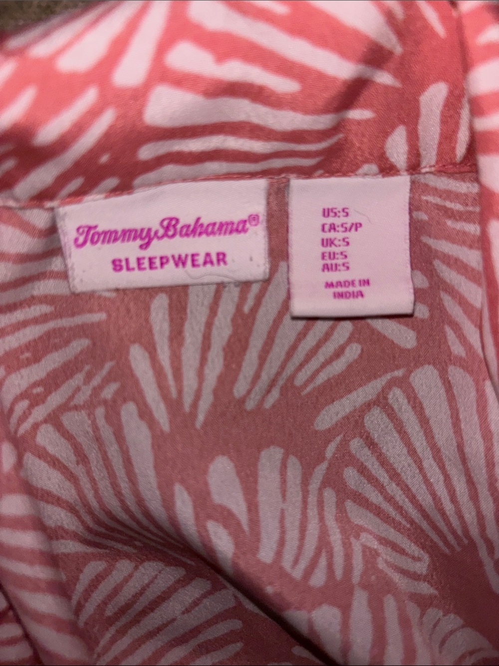 Tommy Bahama Pink and White Shell-Print Short Pajama Set S - Picture 3 of 6